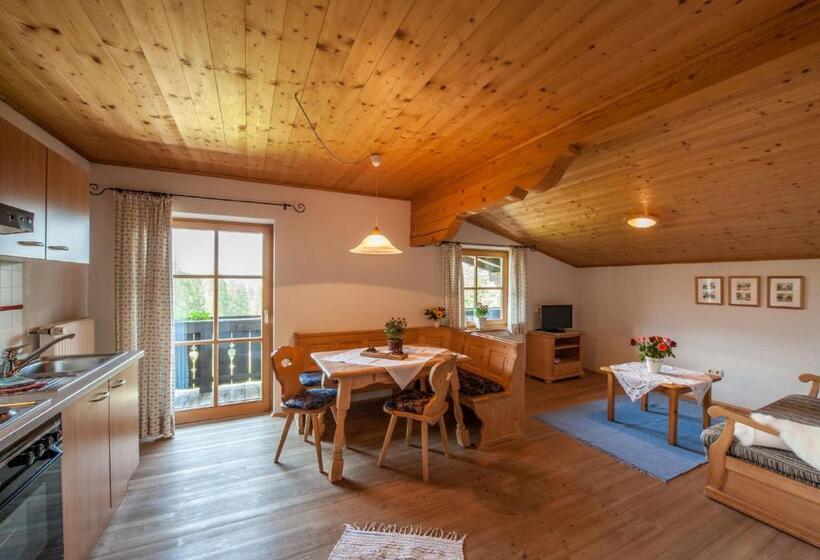 舒适三人间, Zugspitzhotel Diana Thörle