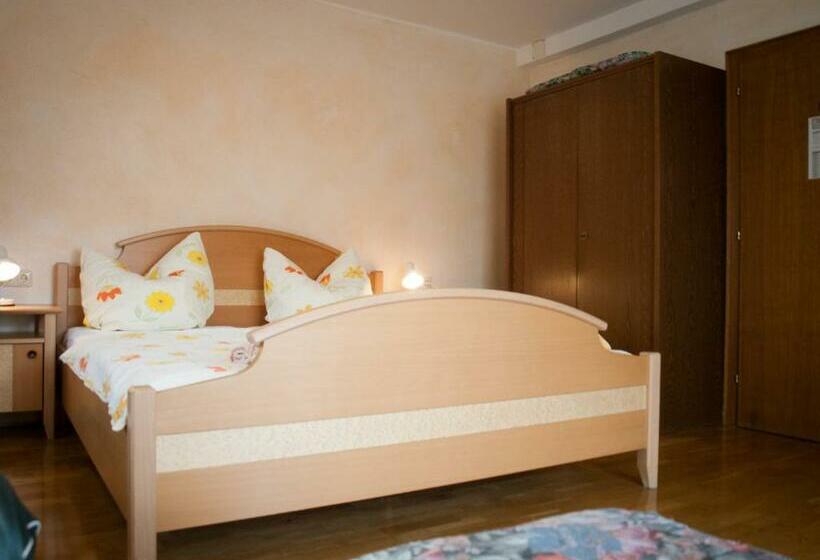 스탠다드 룸, Pension Handle