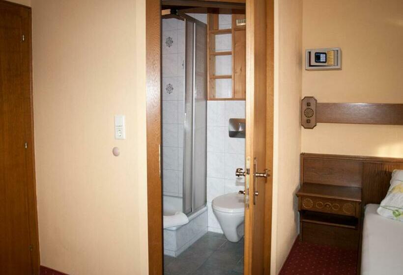 스탠다드 룸, Pension Handle