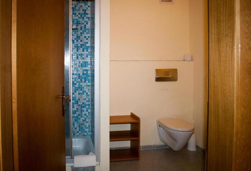 스탠다드 싱글 룸, Pension Handle