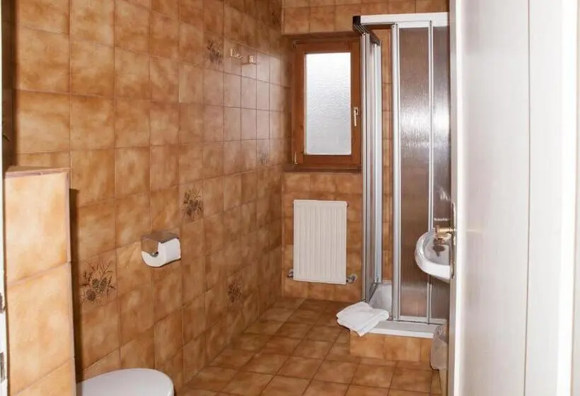 Suite 2 Dormitorios, Pension Handle
