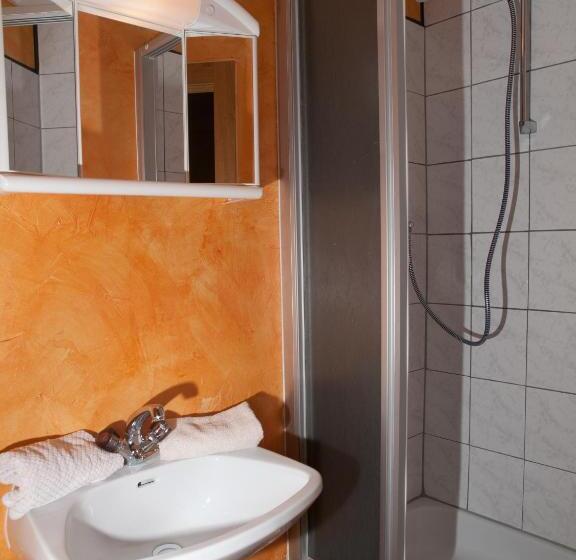 스탠다드 룸, Pension Handle