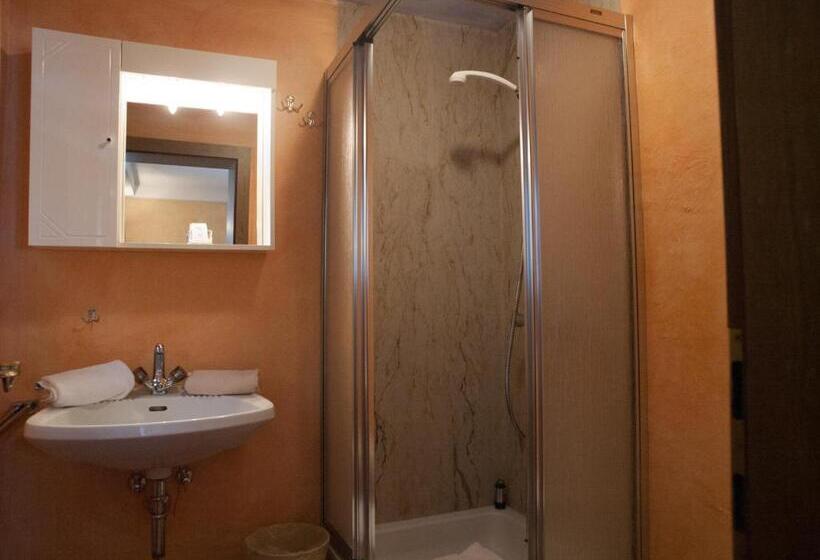 스탠다드 룸, Pension Handle