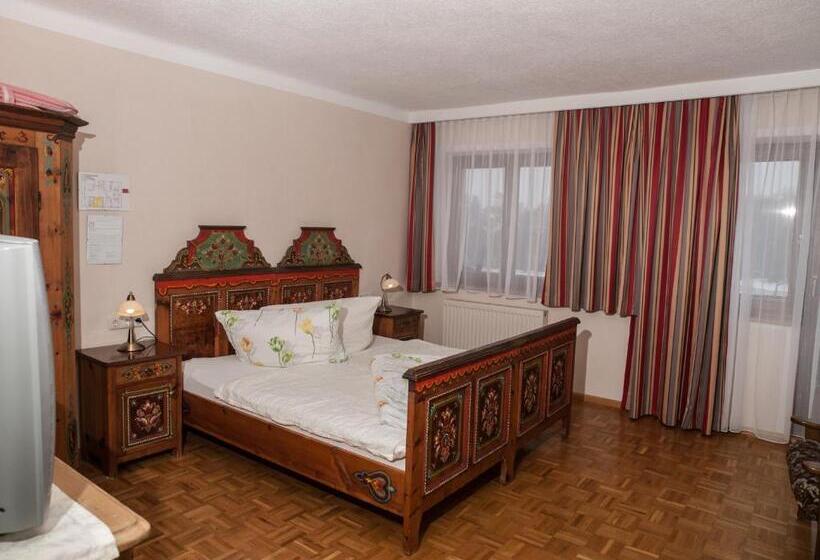 스탠다드 룸, Pension Handle