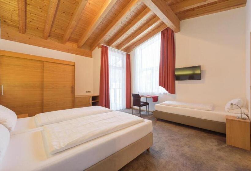 اتاق استاندارد با بالکن, Alpenland