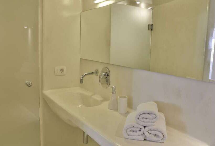 Suite, Ayoba Santorini