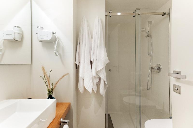 Suite, Ayoba Santorini