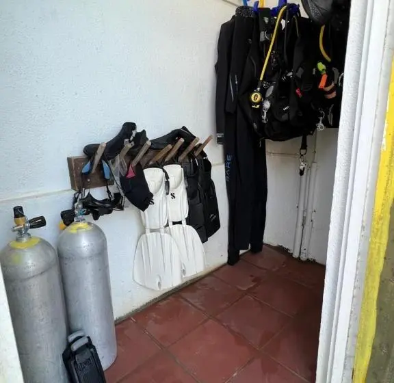 سوییت با چشم‌انداز باغ, Diver's Paradise Bonaire