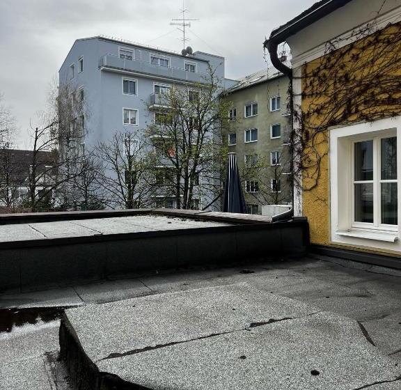 标准三人间, Gösser Bräu