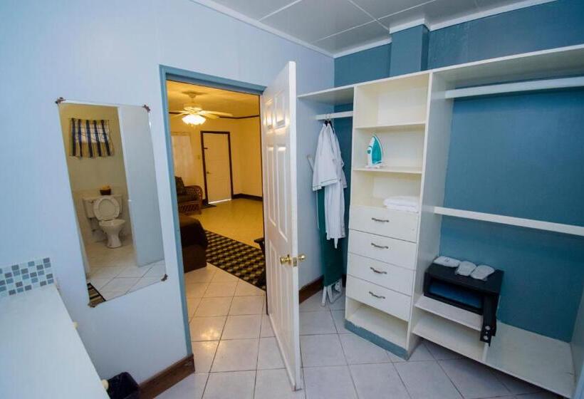 디럭스 스튜디오, Herdmanston Lodge