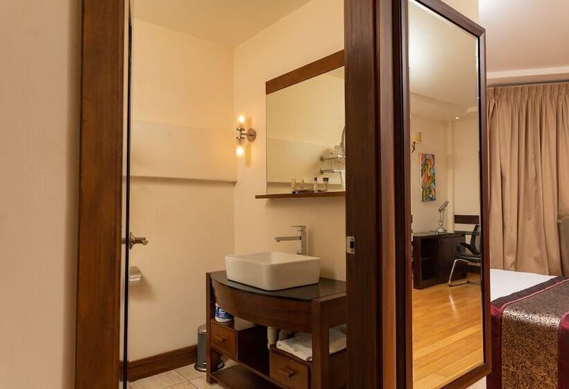 اتاق اجرایی, Herdmanston Lodge