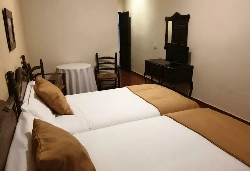 クラシックファミリールーム, Hospedium Hotel Val De Pinares