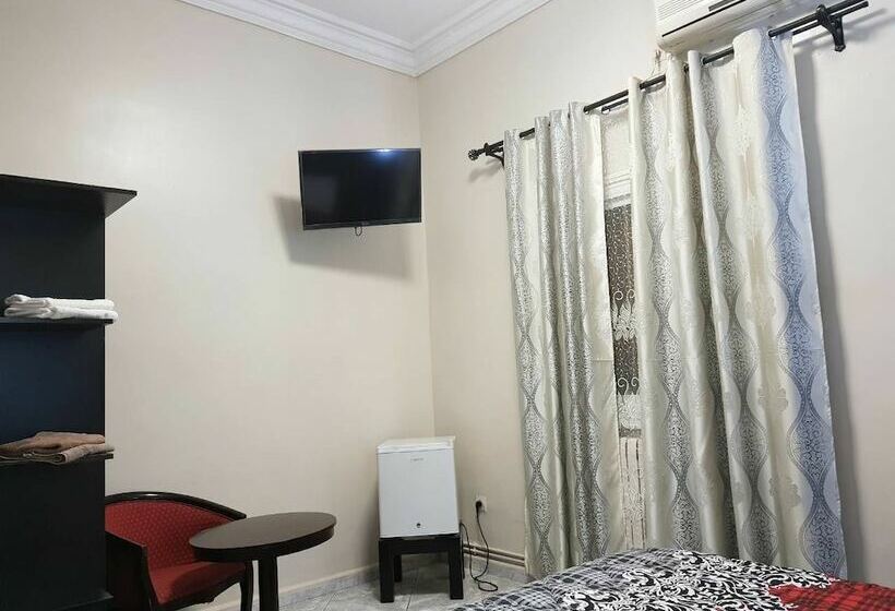 اتاق استاندارد, Ikram Oran