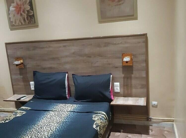 اتاق استاندارد, Ikram Oran