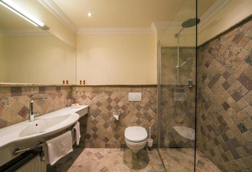 חדר סטנדרט לשלושה, Jenbacherhof B&b