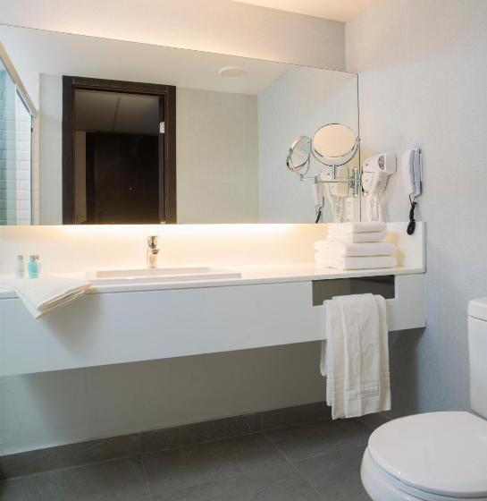 디럭스 룸, Luzeiros Recife