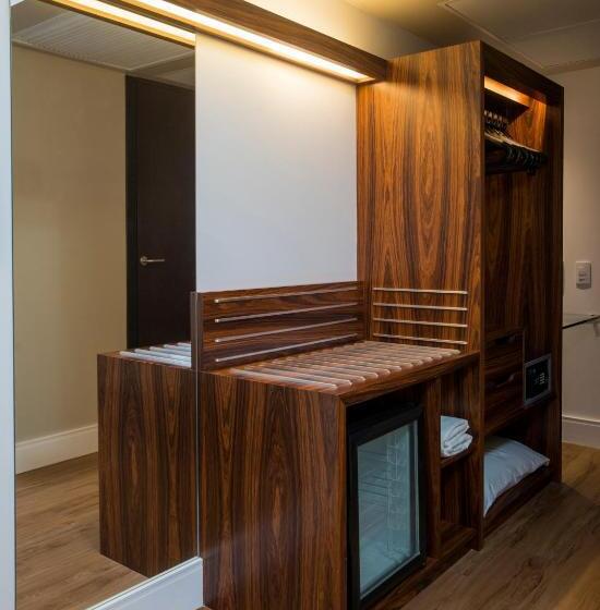 디럭스 룸, Luzeiros Recife