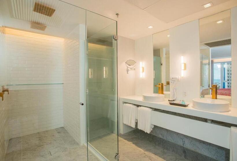 이그제큐티브 스위트, Luzeiros Recife