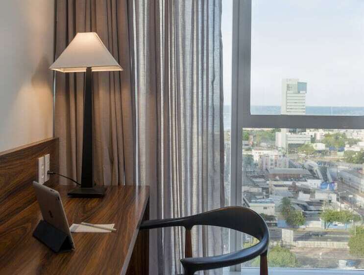 디럭스 룸, Luzeiros Recife