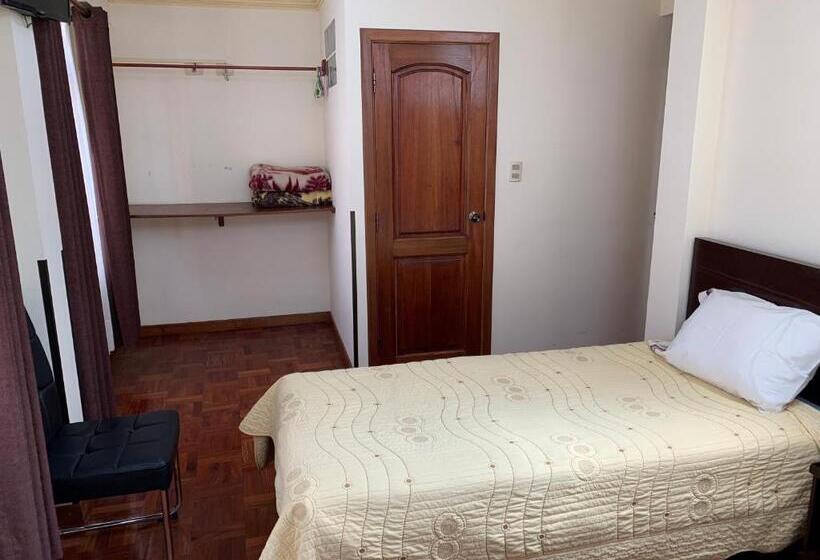 اتاق اکونومی, Residencial Alta Vista