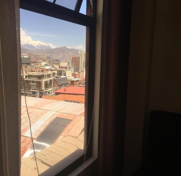 اتاق ساده سه‌ نفره, Residencial Alta Vista