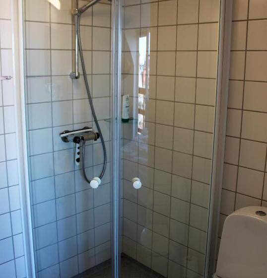 اتاق خانوادگی, Søma Ilulissat