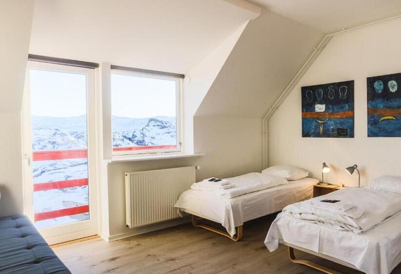 اتاق خانوادگی, Søma Ilulissat