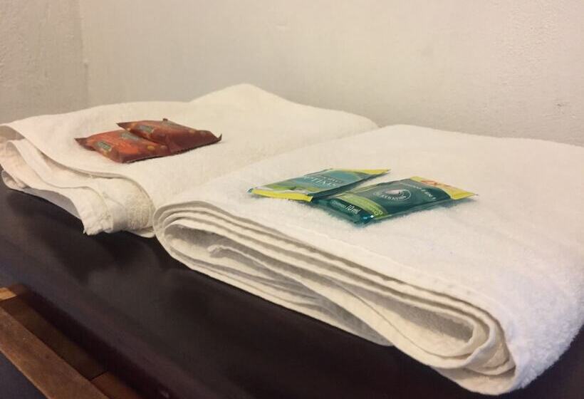 غرفة قياسية ثلاثية, Suites Ripoll Córdoba