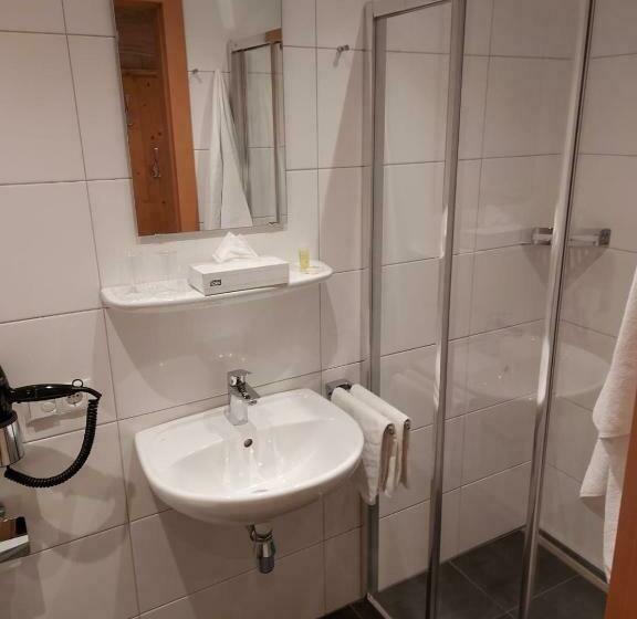 スタンダードルーム, Landgasthof Stranachwirt