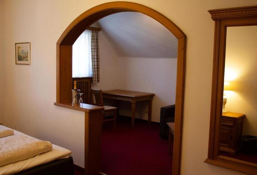 スタンダード4人部屋, Landgasthof Stranachwirt