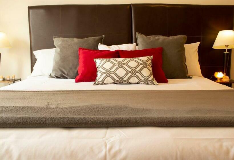 شقة غرفة واحدة, Uvas Apart