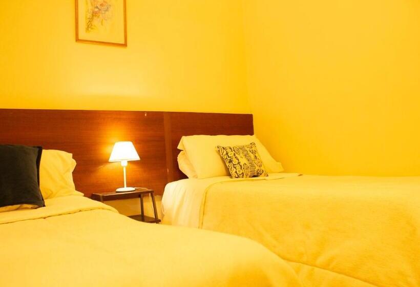 شقة غرفتين, Uvas Apart