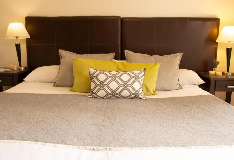 شقة غرفتين, Uvas Apart