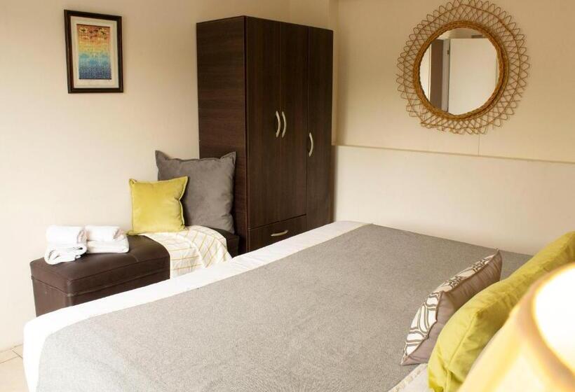 شقة غرفتين, Uvas Apart