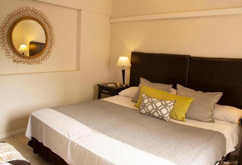 شقة غرفتين, Uvas Apart