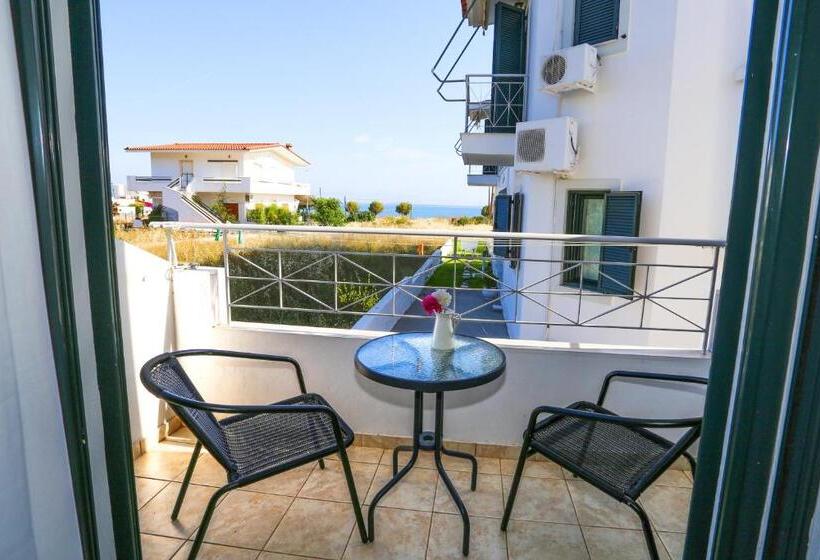 اتاق استاندارد چهار تخته, Koukounari Apartments