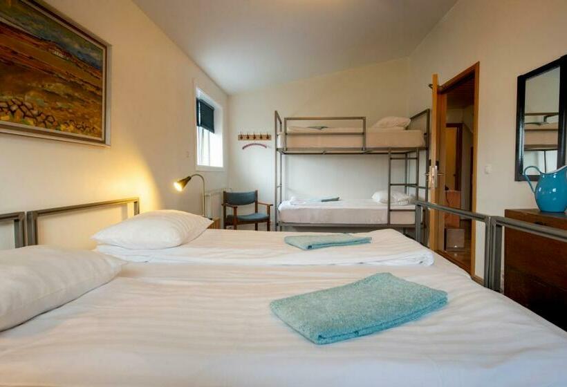 Familienzimmer Geteiltes Bad, Sjávarborg