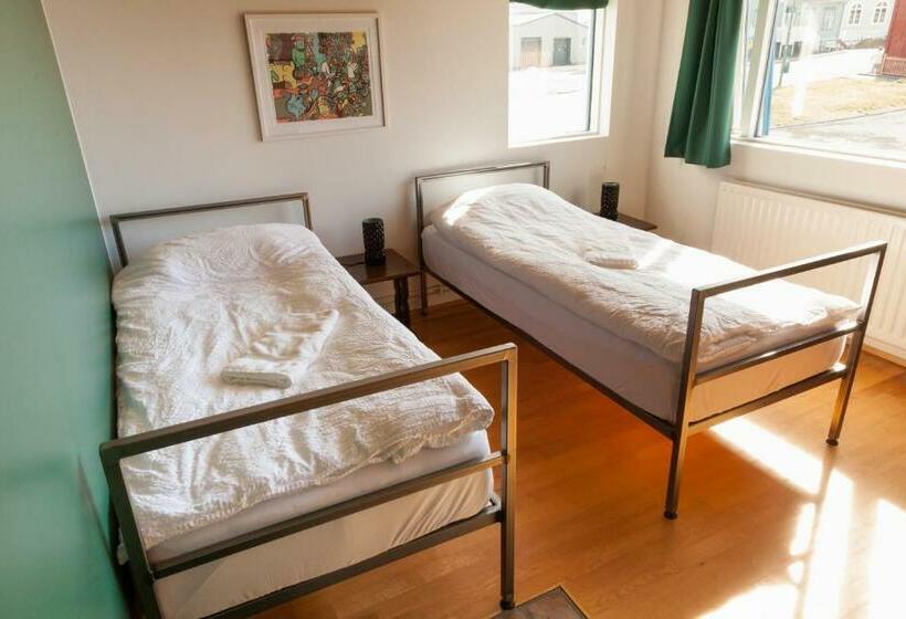 Standardzimmer Geteiltes Bad, Sjávarborg