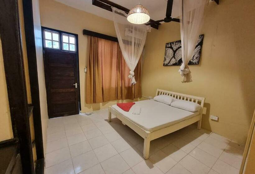 اتاق استاندارد, Tulia House Backpackers