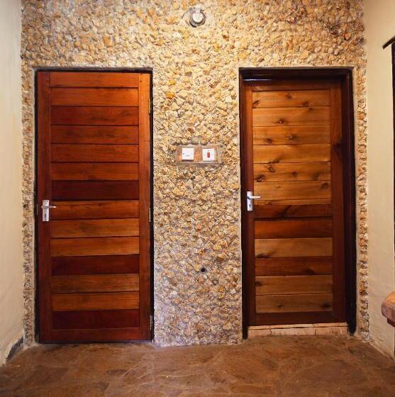 اتاق اکونومی, Tulia House Backpackers