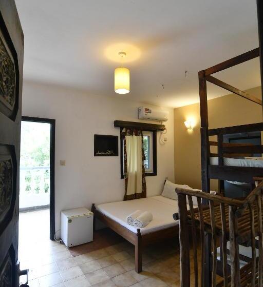 اتاق خانوادگی, Tulia House Backpackers