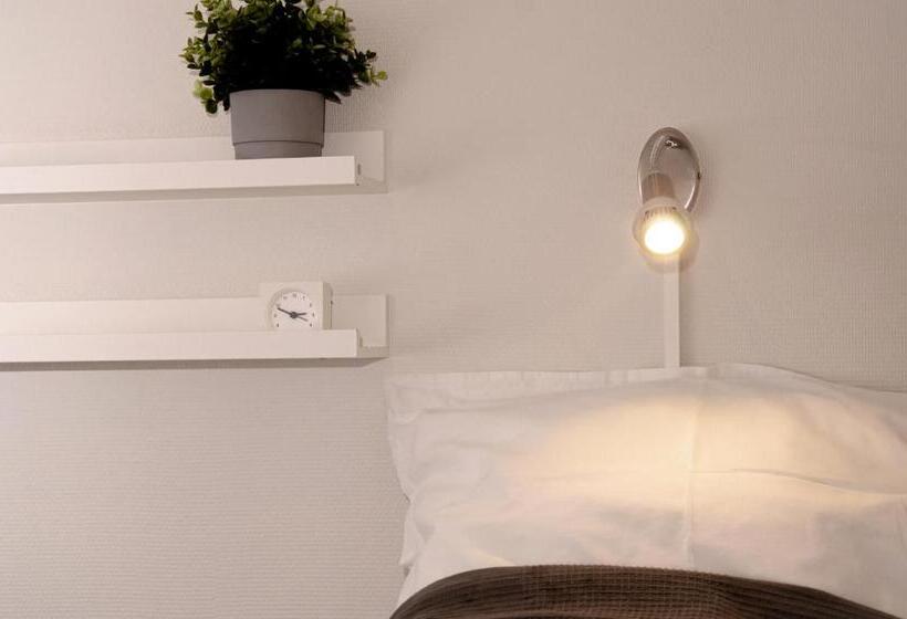 اتاق استاندارد, B&b Guesthouse   Bed And Breakfast Keflavik Centre