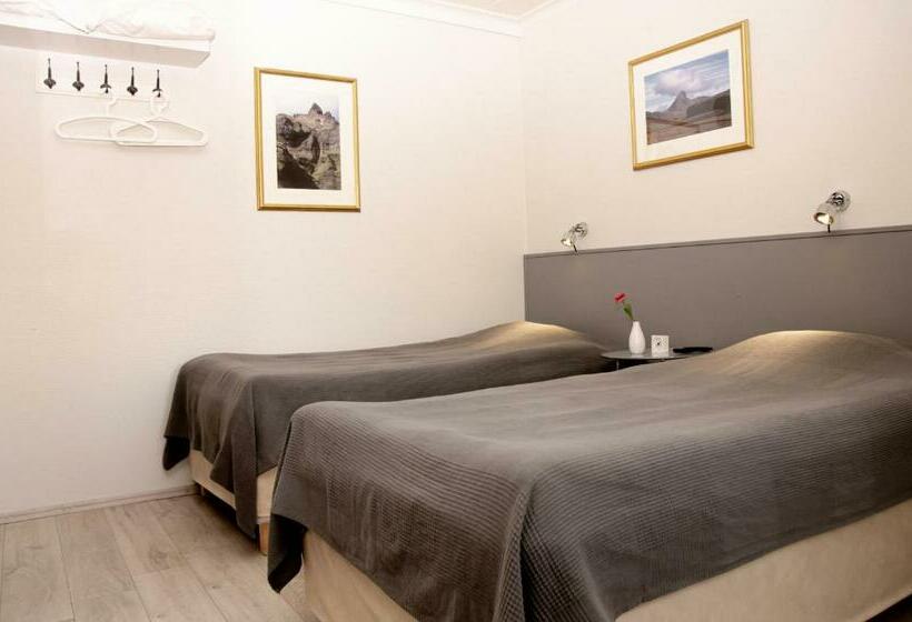 اتاق استاندارد با سرویس بهداشتی مشترک, B&b Guesthouse   Bed And Breakfast Keflavik Centre