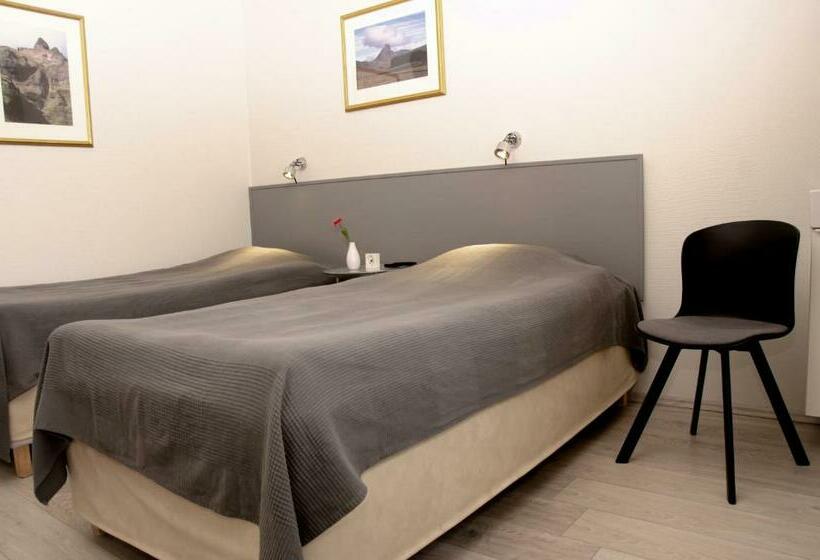 اتاق استاندارد با سرویس بهداشتی مشترک, B&b Guesthouse   Bed And Breakfast Keflavik Centre