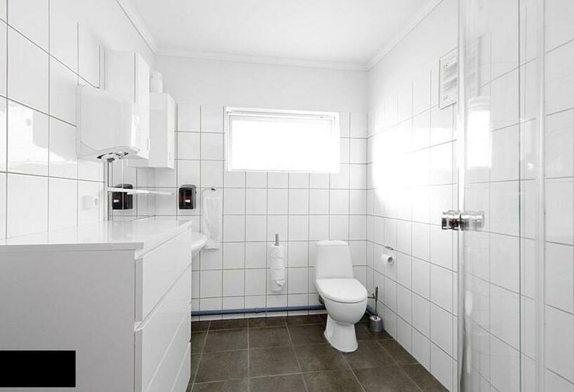 اتاق استاندارد با سرویس بهداشتی مشترک, B&b Guesthouse   Bed And Breakfast Keflavik Centre
