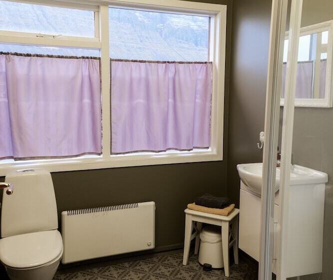 اتاق استاندارد با سرویس بهداشتی مشترک, Harbour Inn  Guesthouse