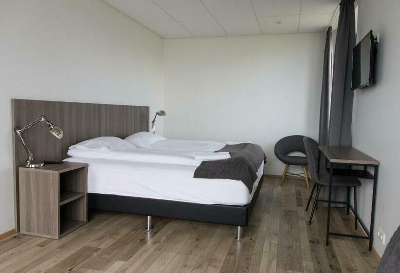 اتاق استاندارد, Milk Factory