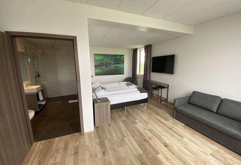 اتاق استاندارد, Milk Factory