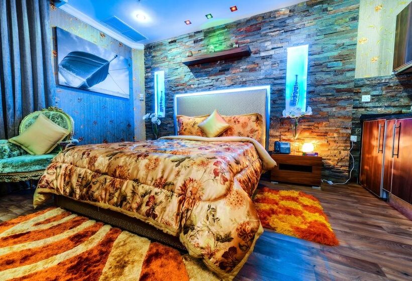 استودیوی لوکس, Bravo Royal Hotel Suites