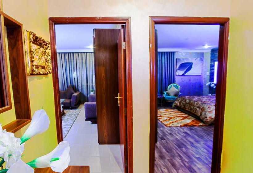 استودیوی لوکس, Bravo Royal Hotel Suites